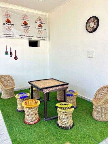 Lacurcuma Luxury Homestay Khajuraho