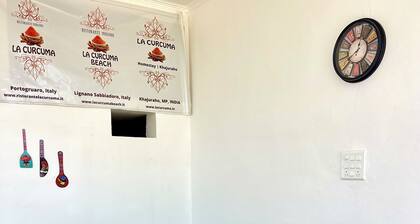 Lacurcuma Luxury Homestay Khajuraho