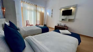 Phòng đôi hoặc 2 giường đơn, ban công, quang cảnh vườn | Phòng cách âm, truy cập Internet không dây miễn phí