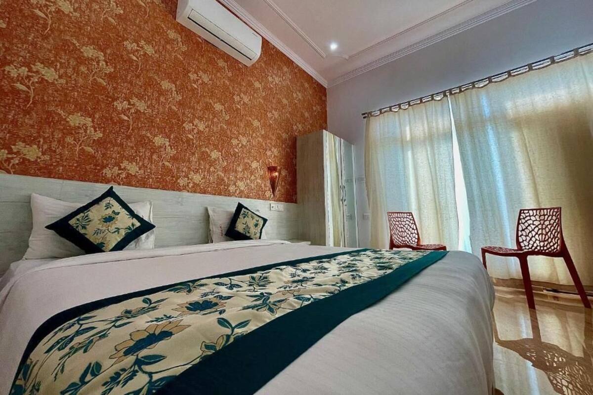 Double or Twin Room, Balcony, Garden View | Soundproofing, free WiFi, wheelchair access