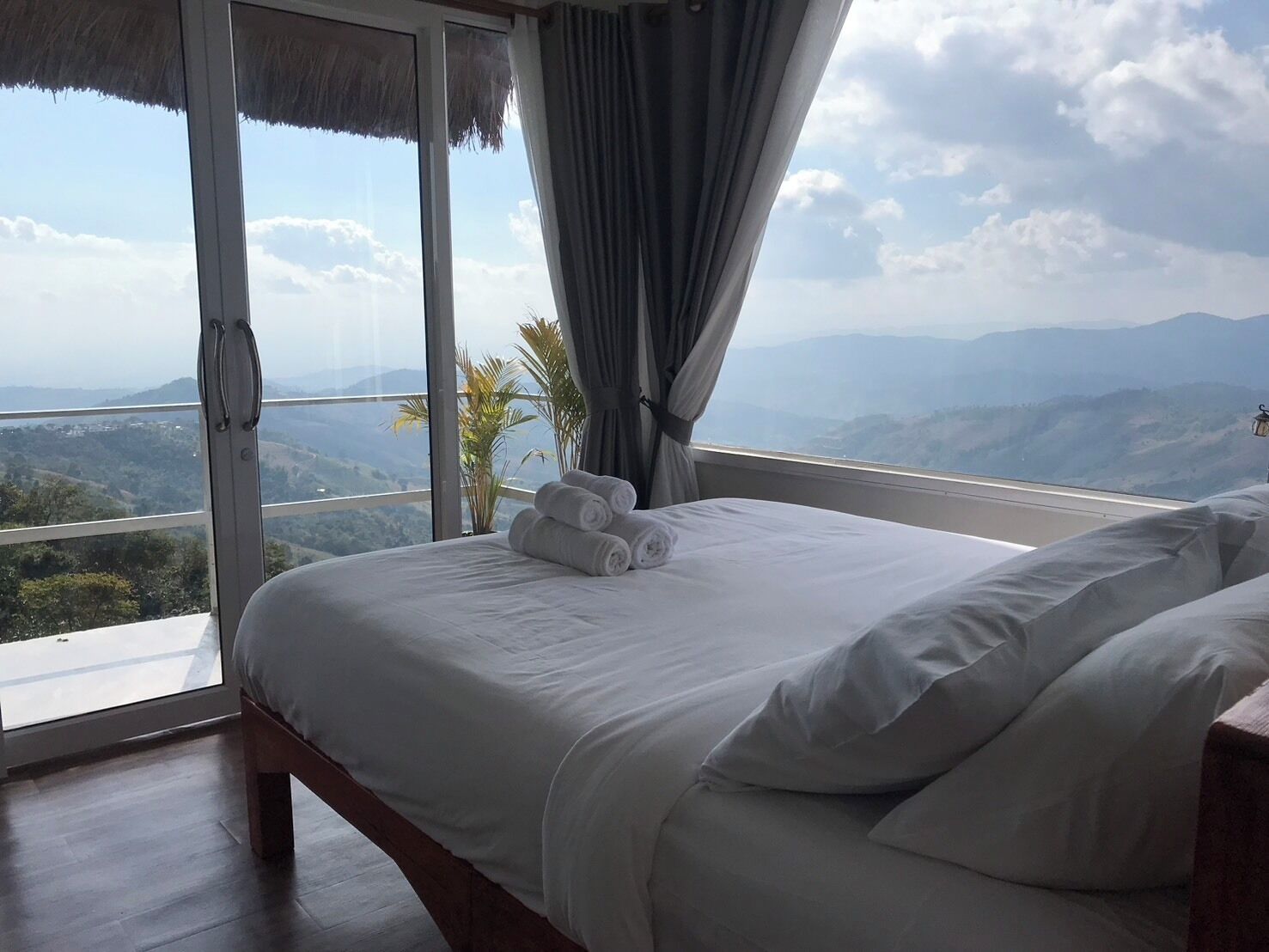 Homey room | 書桌、免費無線上網、床單