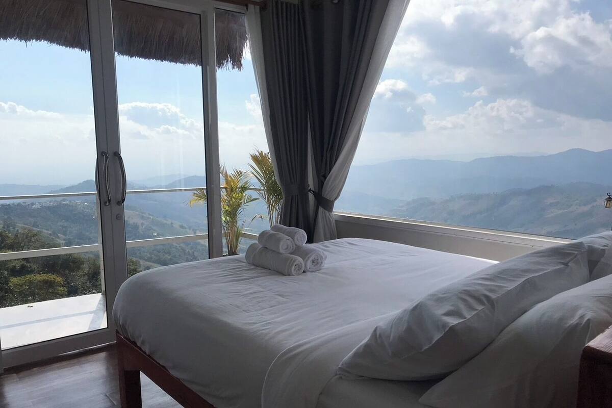 Double Room, Mountain View | Desk, free WiFi
