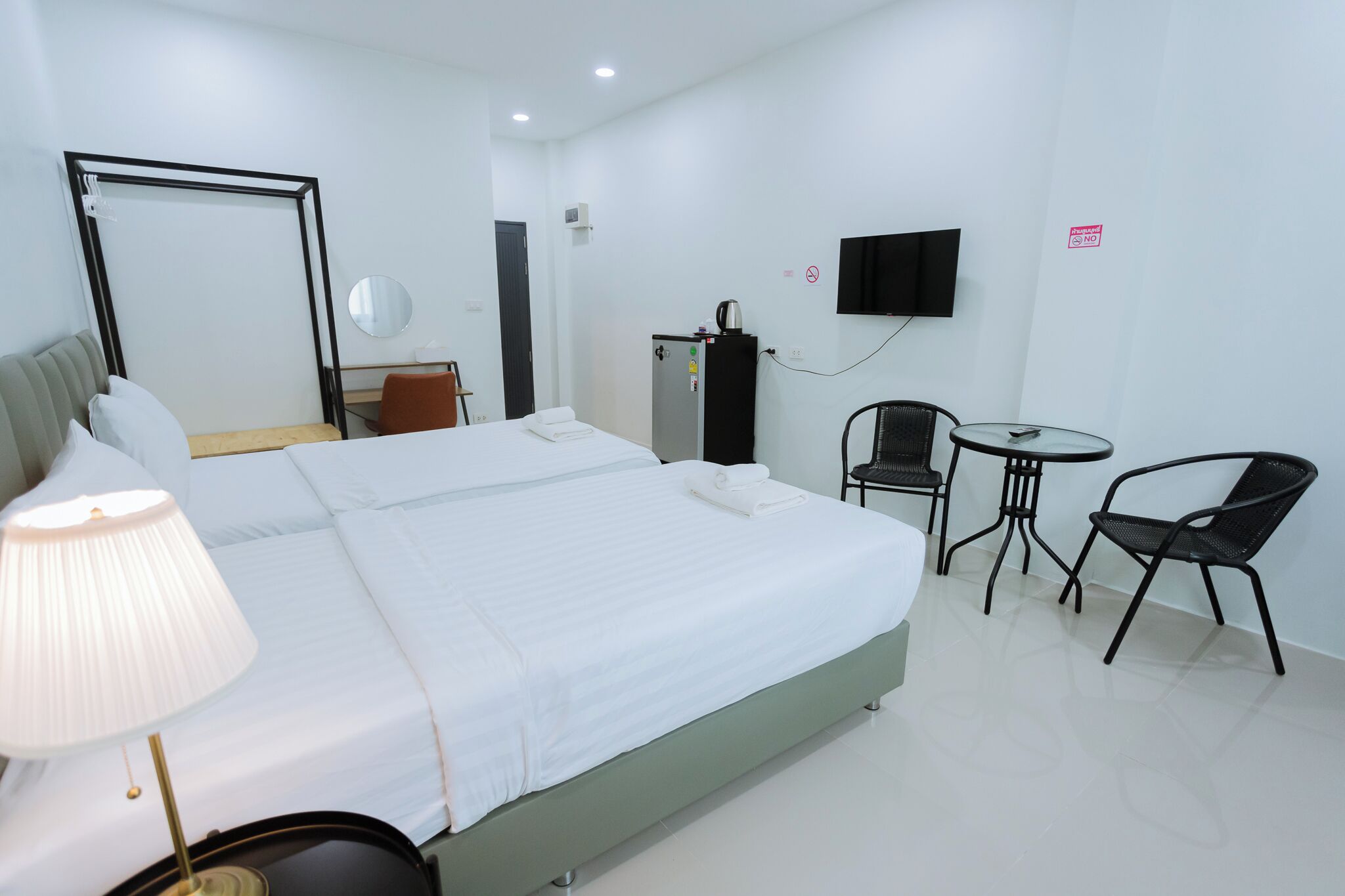 غرفة عادية لاثنين - منظر للمدينة | مكتب وواي فاي مجانًا