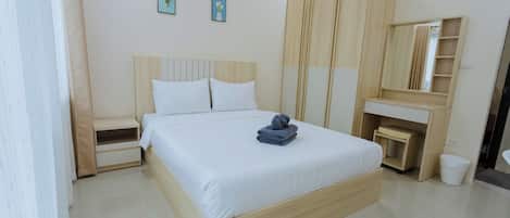 Standard Double Room | Desk, free WiFi