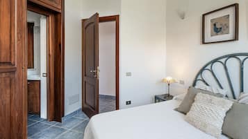 3 多间卧室、办公桌、WiFi、床单