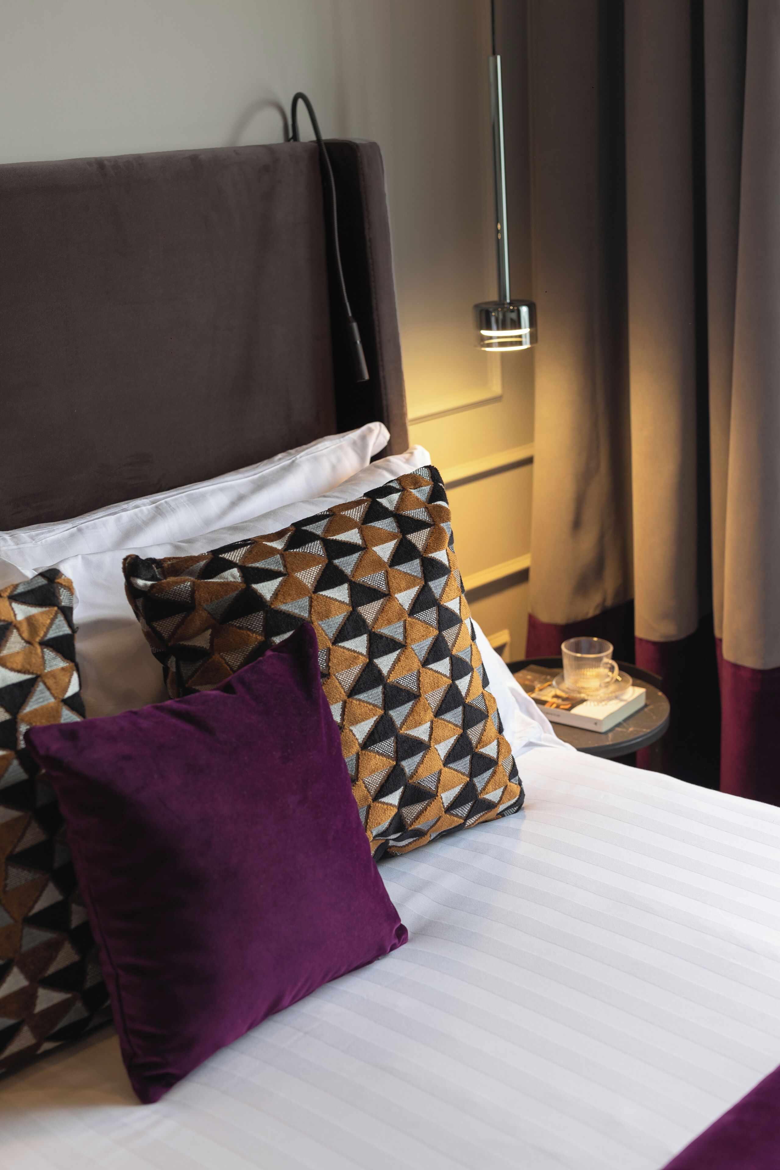 Standardværelse | Dundyner, minibar, pengeskab på værelset, mørklægningsgardiner