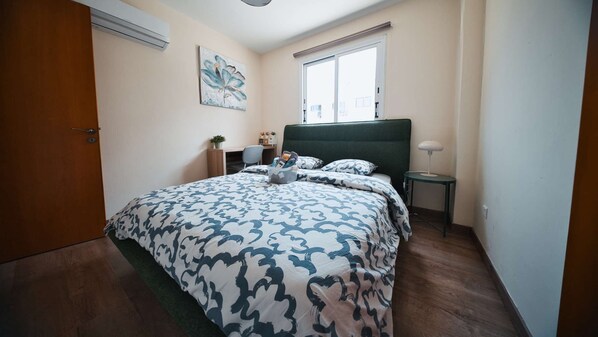 2 chambres, fer et planche à repasser, Wi-Fi, draps fournis