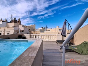 Pool - Rooftop Oasis with Plunge Pool & BBQ (Ħal Għaxaq)