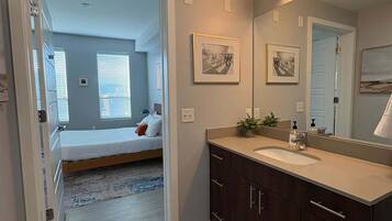 Bügeleisen/Bügelbrett, WLAN, Bettwäsche