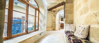 Family Haven - Pool, Games Room and Space to Relax