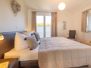 3 Schlafzimmer, Schreibtisch, Reisekinderbett, kostenloses WLAN