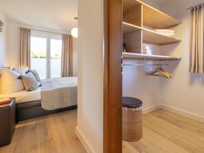 3 Schlafzimmer, Schreibtisch, Reisekinderbett, kostenloses WLAN