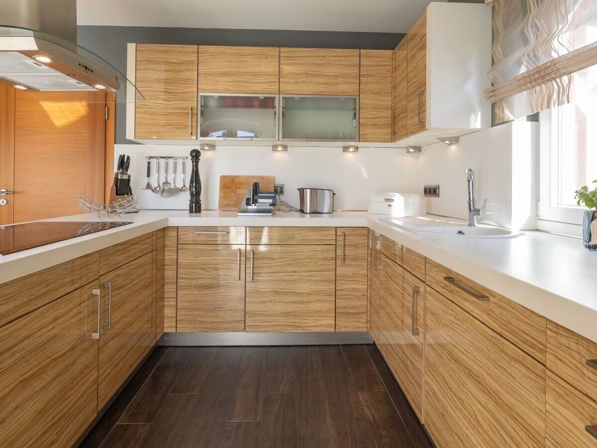 ثلاجة، ميكروويف، فرن، موقد طهي مسطح