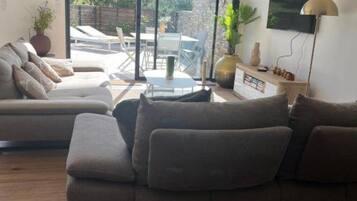 Älytelevisio, kirjoja