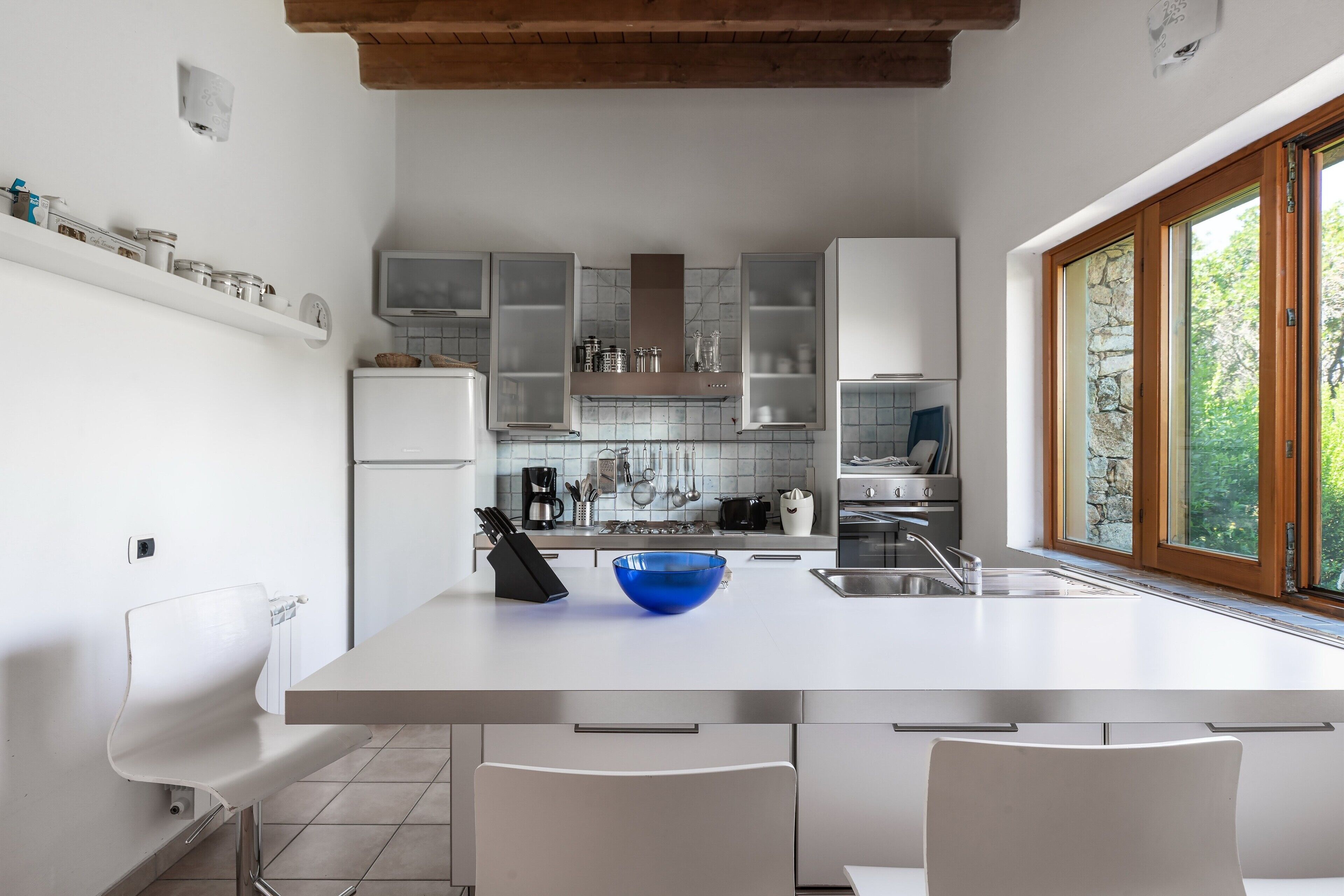 Refrigerador, horno, placa de cocina, lavavajillas