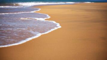 Am Strand, weißer Sandstrand