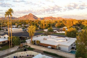 المنشأة من الخارج