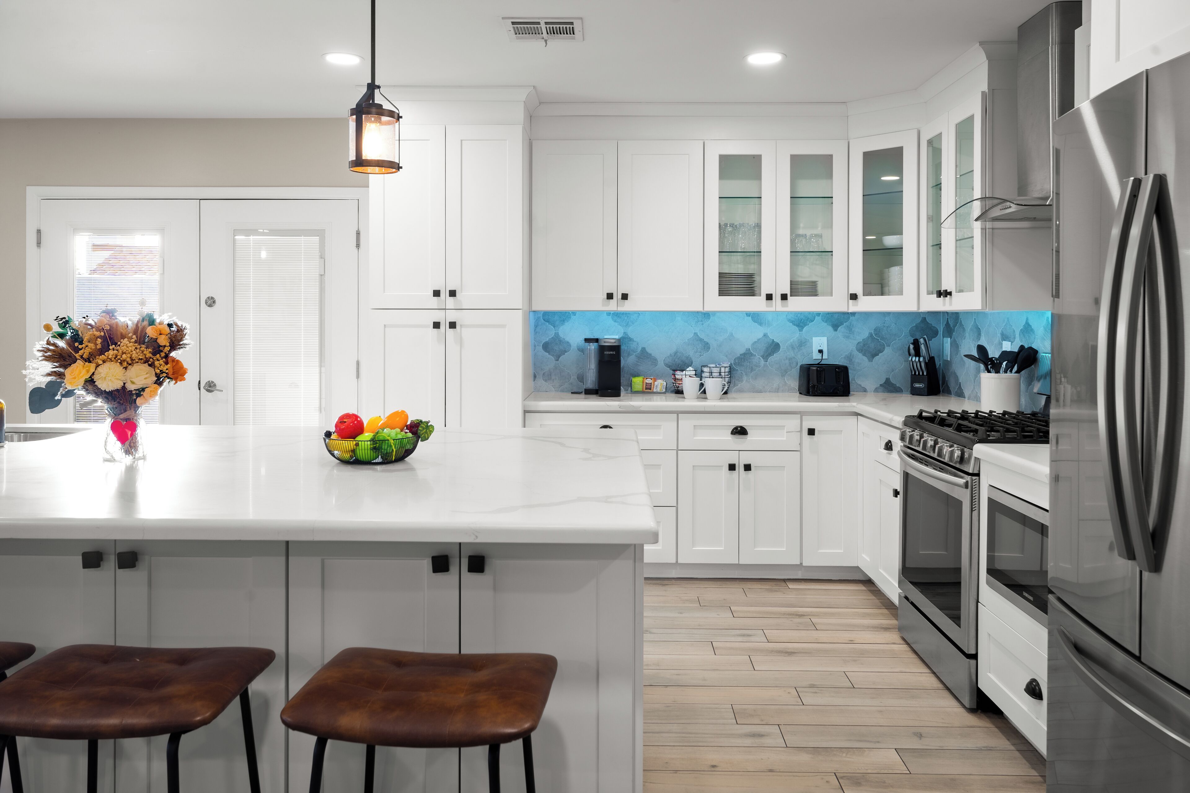 冰箱、微波炉、烤箱、炉灶