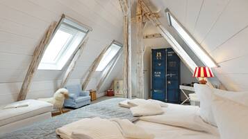 4 bedrooms, free WiFi, bed sheets