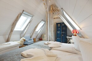 4 quartos, Wi-Fi de cortesia, roupa de cama