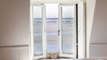 3 間睡房、免費 Wi-Fi、床單