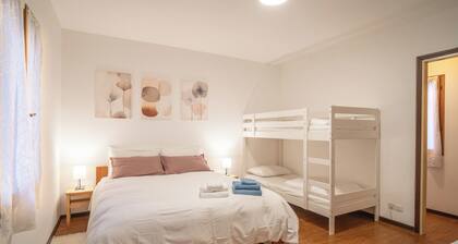 La Casetta di Roveredo, independent house. Near the Dolomites and Aviano Base