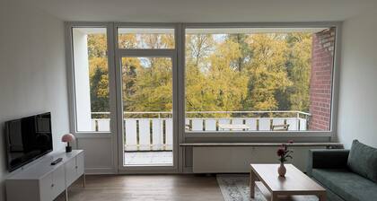 Ruhiges Apartment mit groĂer Terrasse â 10 Min nach Hamburg/Volksparkstadion