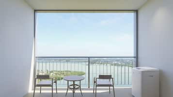 Deluxe Ocean View Suite | Balcony