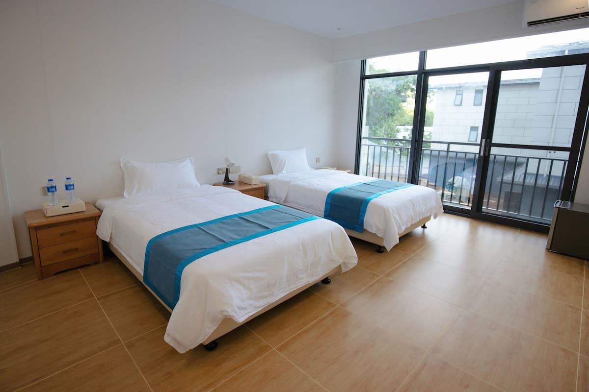 Superior Room | In-room safe, free cribs/infant beds, rollaway beds, free WiFi