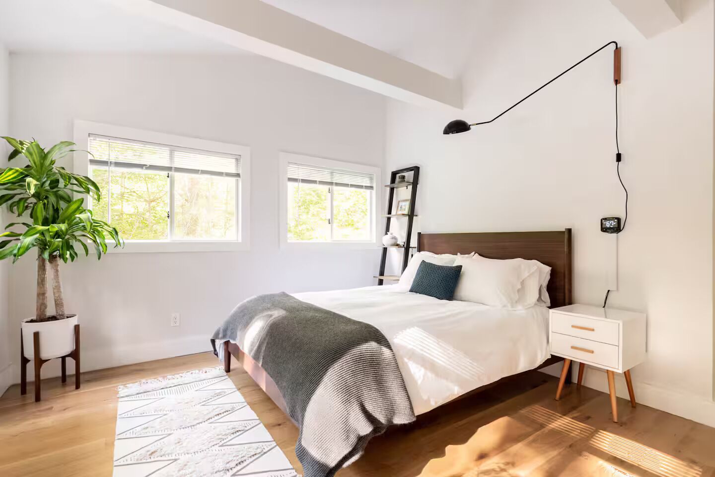 3 makuuhuonetta, silitysrauta/-lauta, internet, vuodevaatteet