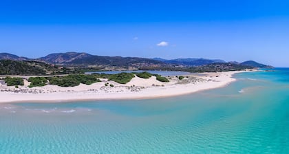 Villa Fernando – Spacious Villa with Private Garden and Direct Beach Access