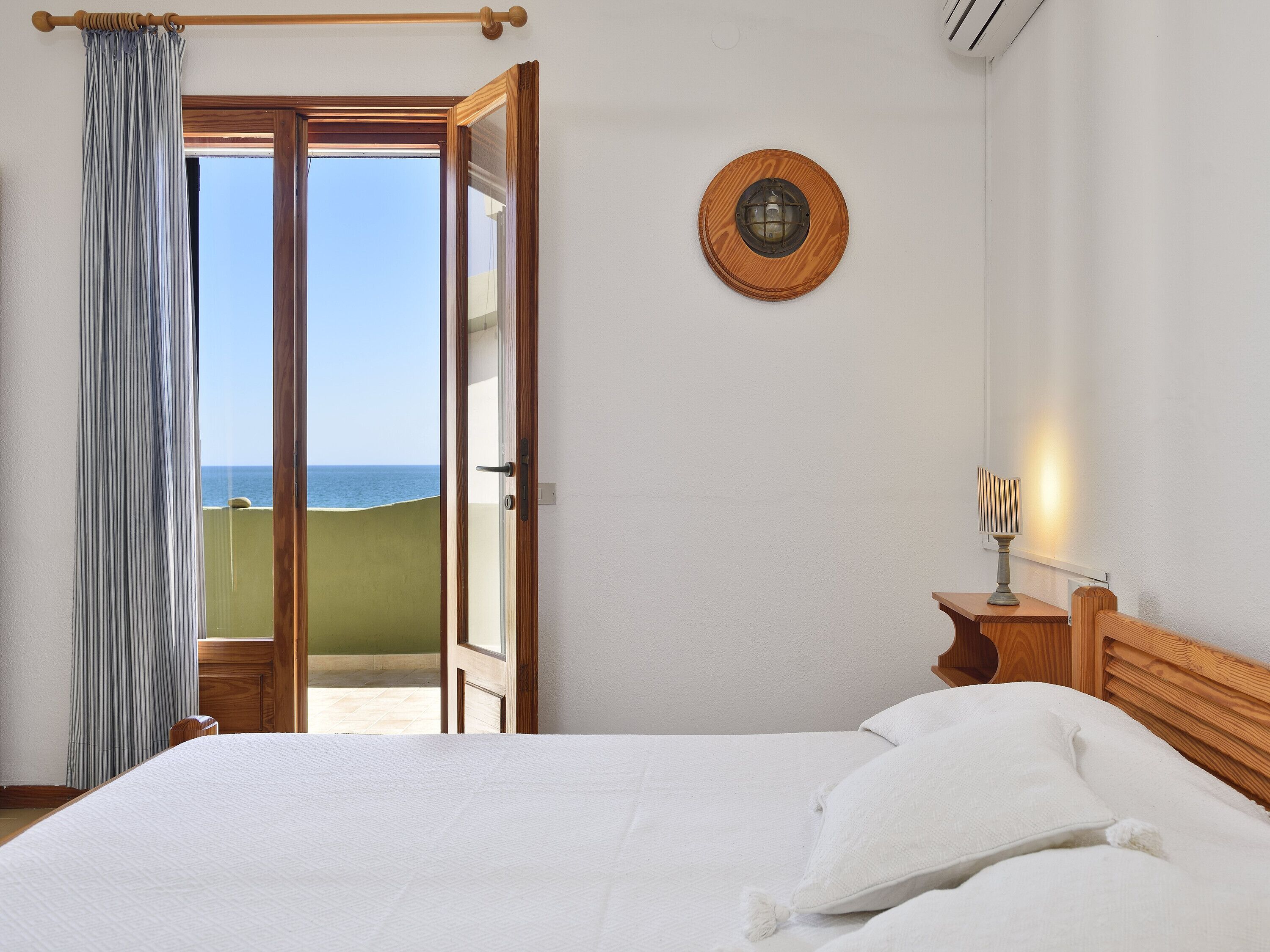 4 camere, Wi-Fi, lenzuola