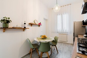 Dining - Holiday Home 'Casa Margherita' with Private Terrace, Wi-Fi and Air Conditioning (MATINO)