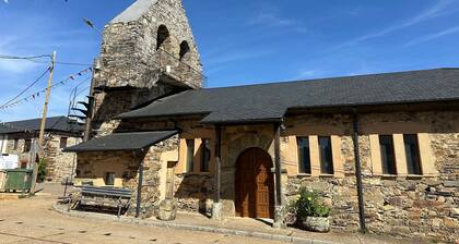 Casa Rural Ucedo with Mountain Views