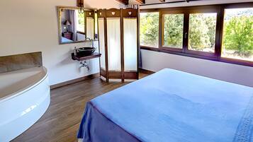 5 slaapkamers, een strijkplank/strijkijzer, wifi, beddengoed