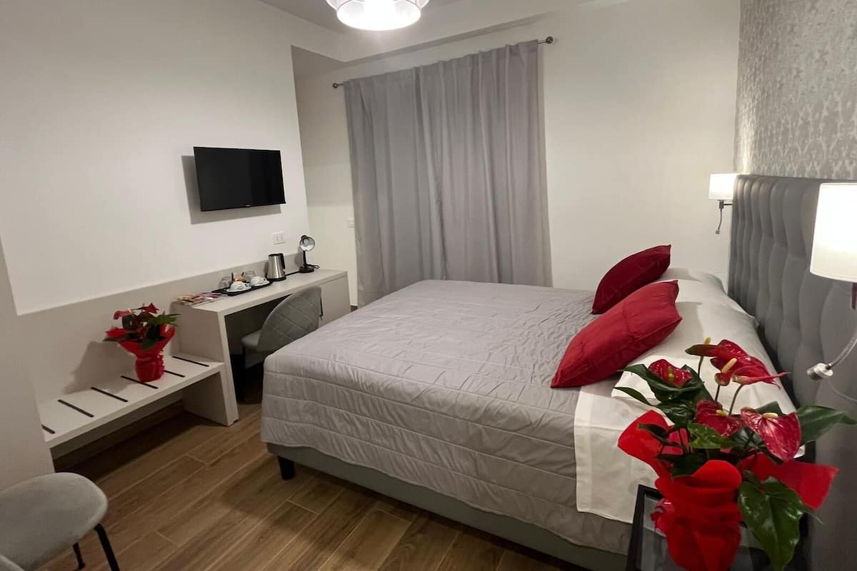 Habitación doble superior | Caja de seguridad en la habitación y escritorio