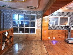 Living area - Gopi Homestay and Restaurant (Jim Corbett) (Salt)