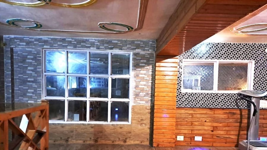 Gopi Homestay and Restaurant (Jim Corbett)