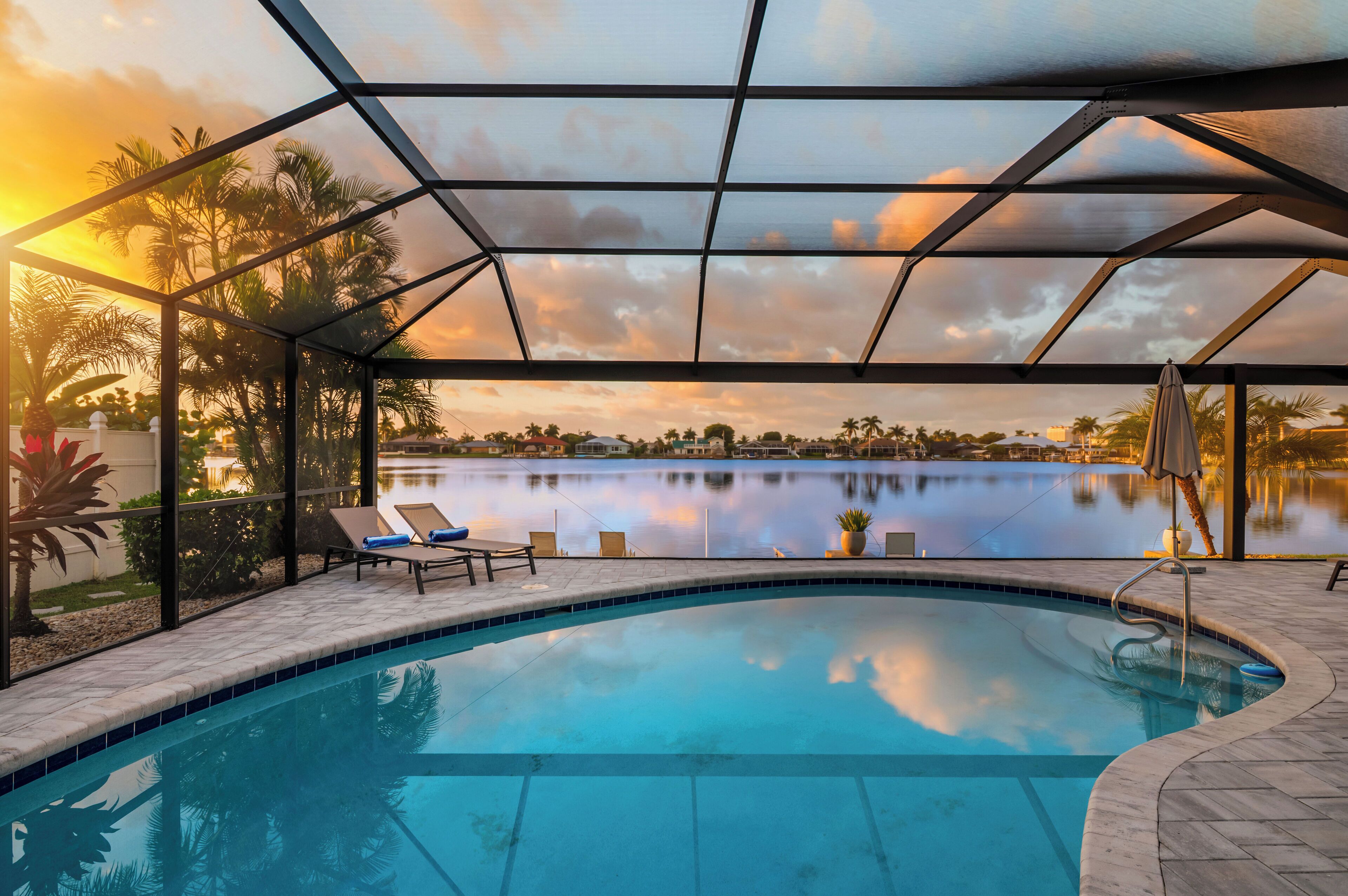 屋外プール、温水プール