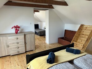 3 Schlafzimmer, Bügeleisen/Bügelbrett, WLAN, Bettwäsche