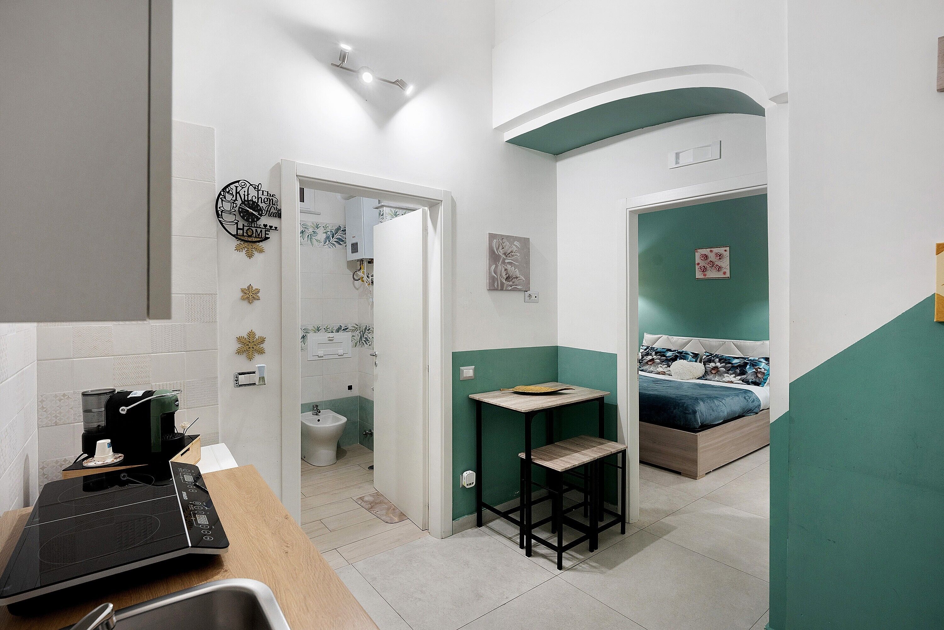 1 camera, ferro/asse da stiro, Wi-Fi, lenzuola