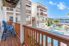 Property grounds - Barkentine: Pool & White Sands Steps Away (Fort Walton Beach)