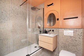 Hair dryer - Nanterre - Modern 4-bedroom apartment (Nanterre)