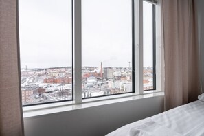 2 slaapkamers, een bureau, een strijkplank/strijkijzer, wifi