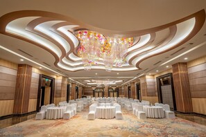 Ballroom - Radisson RED Indore (Indore)