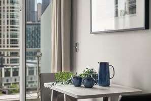 Interior - Central City Studio: Amazing Views + King Bed! (Melbourne)
