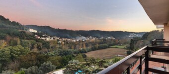 Villa 'Sonho No Mondego' with Mountain View, Private Pool and Wi-Fi