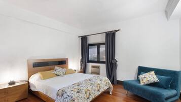 6 dormitoris, planxa i posts de planxar, wifi i roba de llit