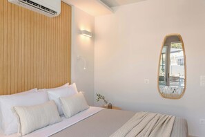 In-room safe, iron/ironing board, free WiFi