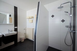 Family Apartment, Balcony, Lake View | In-room safe, blackout curtains, soundproofing, free WiFi - Familienhotel Steindl (Millstatt)